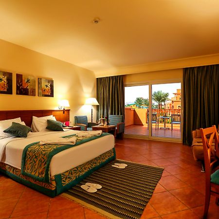 Hotel Charmillion Club Aquapark à Charm el-Cheikh Extérieur photo A room at the Hilton Sharm El Sheikh