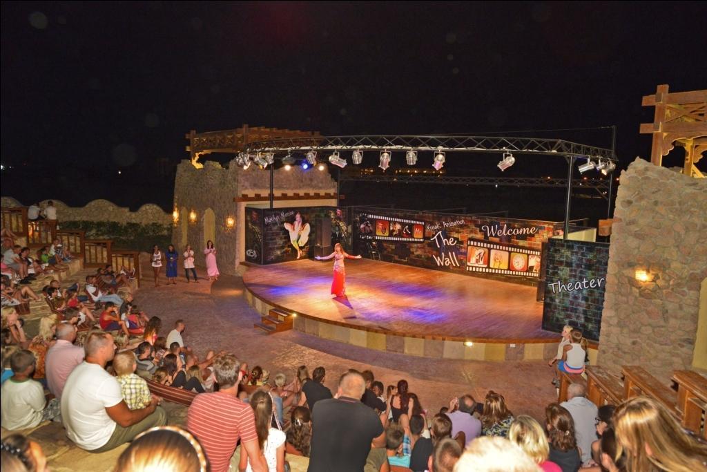 Hotel Charmillion Club Aquapark à Charm el-Cheikh Extérieur photo The stage at the amphitheater