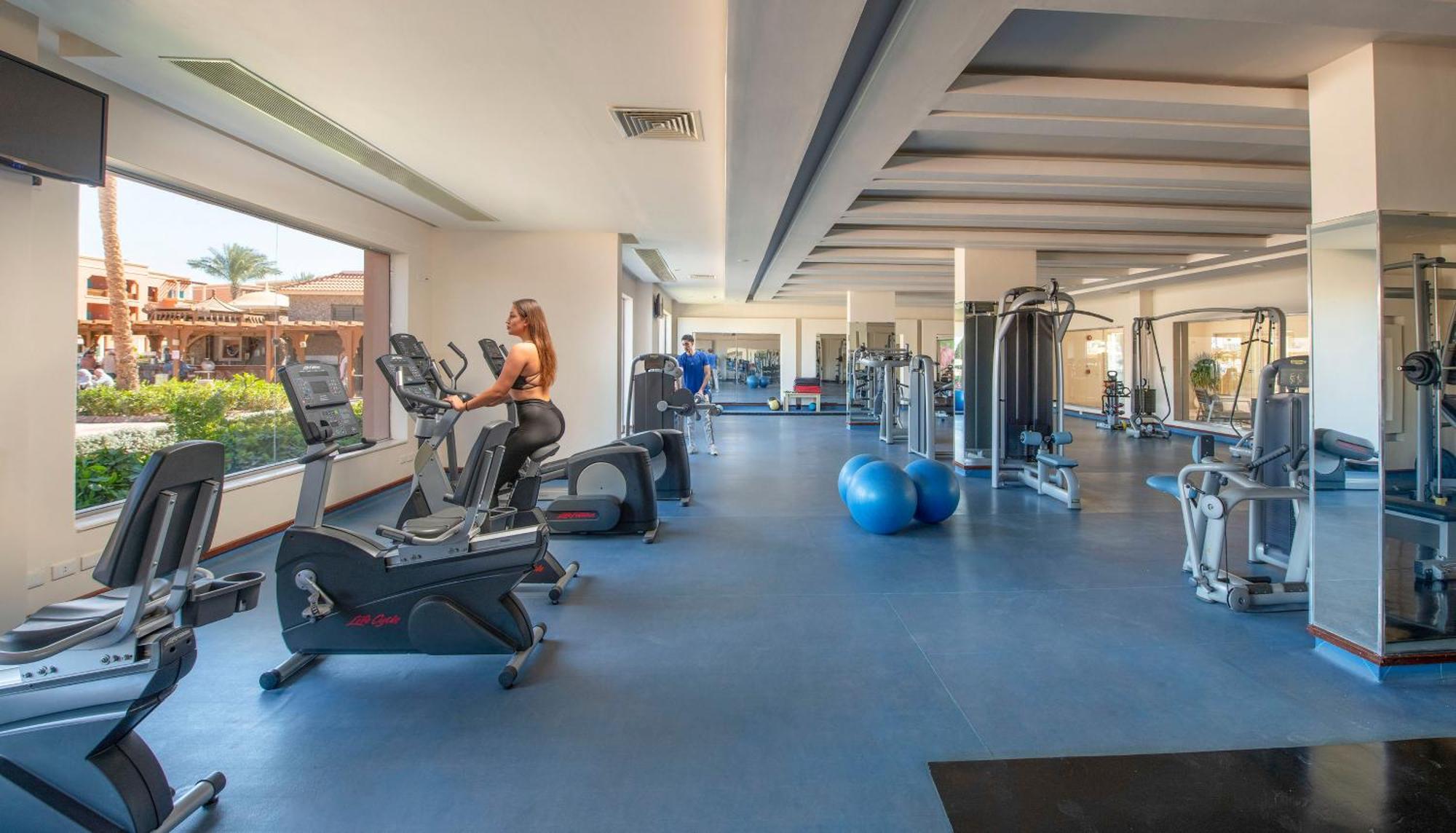 Hotel Charmillion Club Aquapark à Charm el-Cheikh Extérieur photo The gym at the hotel
